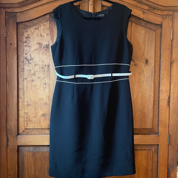 Tahari Dresses & Skirts - Tahari black sleeveless dress size 14 NWT